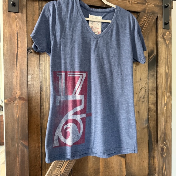 Tops - Blue Graphic V-Neck Women's Top